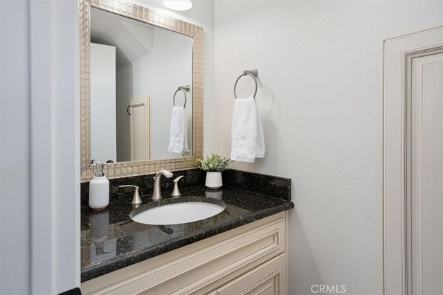 27200 Rosemont, Valencia, CA 91354