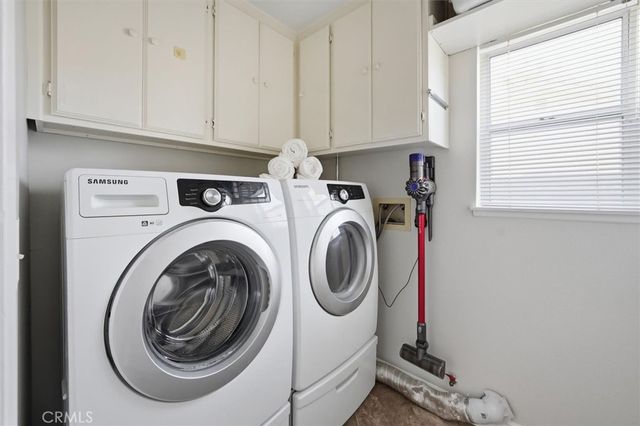 27200 Rosemont, Valencia, CA 91354