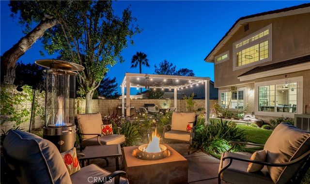 27200 Rosemont, Valencia, CA 91354
