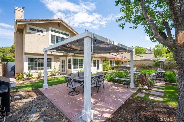 27200 Rosemont, Valencia, CA 91354