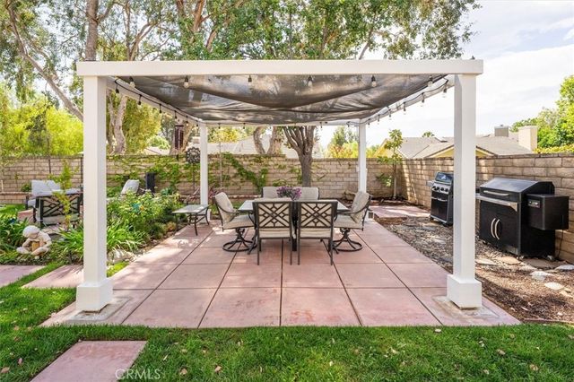 27200 Rosemont, Valencia, CA 91354