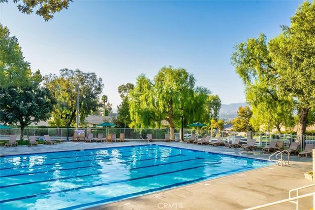 27200 Rosemont, Valencia, CA 91354