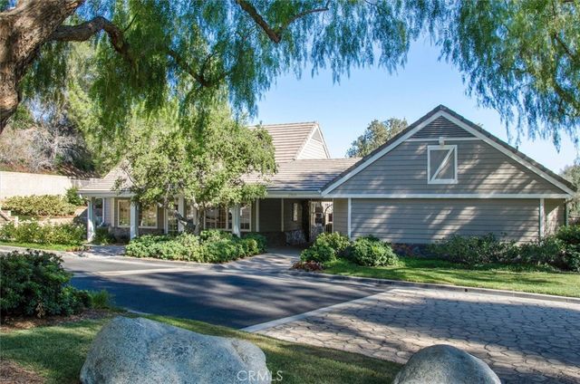 27200 Rosemont, Valencia, CA 91354