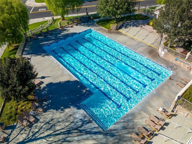 27200 Rosemont, Valencia, CA 91354