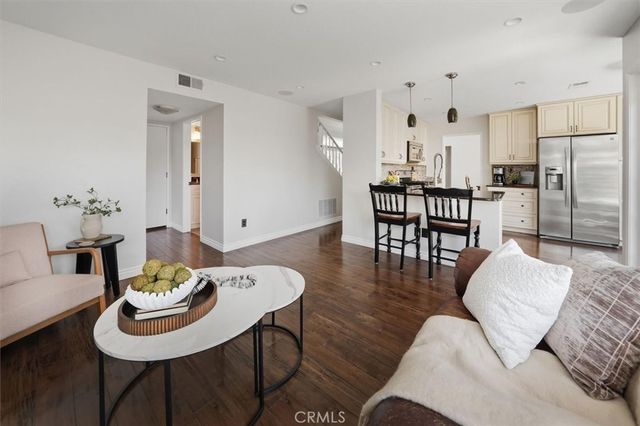 27200 Rosemont, Valencia, CA 91354