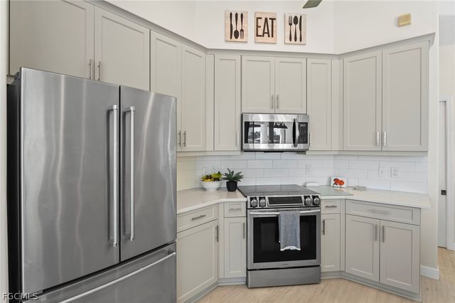 2724 SW 45th ST, Cape Coral, FL 33914