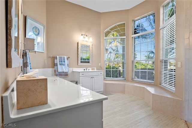 2724 SW 45th ST, Cape Coral, FL 33914