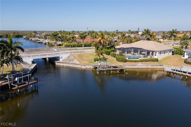 2724 SW 45th ST, Cape Coral, FL 33914