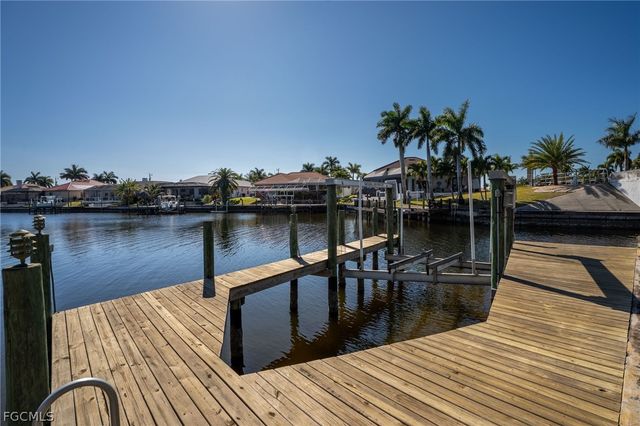 2724 SW 45th ST, Cape Coral, FL 33914