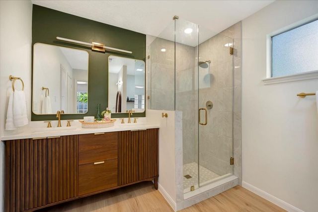 16410 Glenshannon Drive, Houston, TX 77059