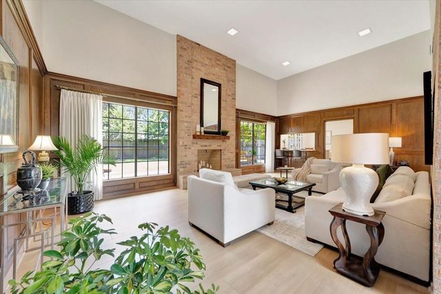 16410 Glenshannon Drive, Houston, TX 77059