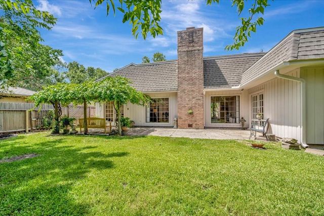 16410 Glenshannon Drive, Houston, TX 77059