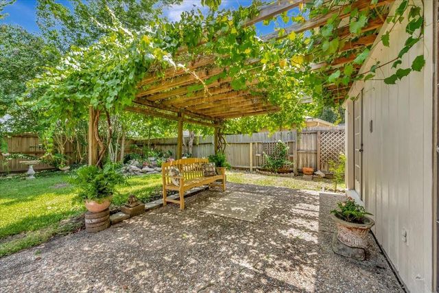 16410 Glenshannon Drive, Houston, TX 77059