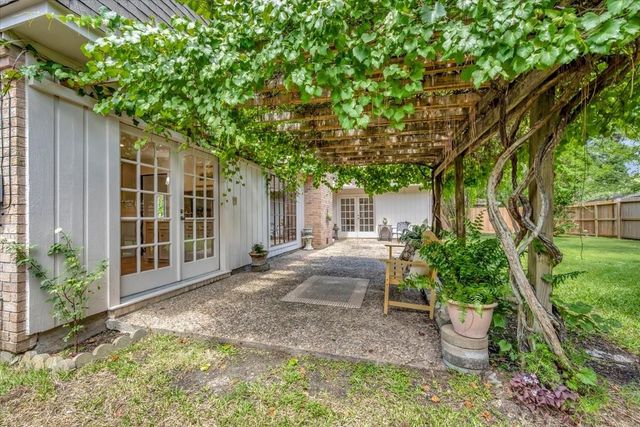 16410 Glenshannon Drive, Houston, TX 77059
