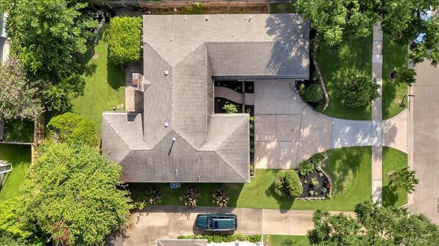 16410 Glenshannon Drive, Houston, TX 77059