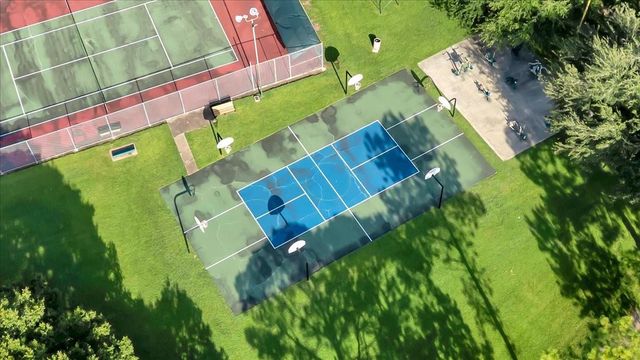 16410 Glenshannon Drive, Houston, TX 77059