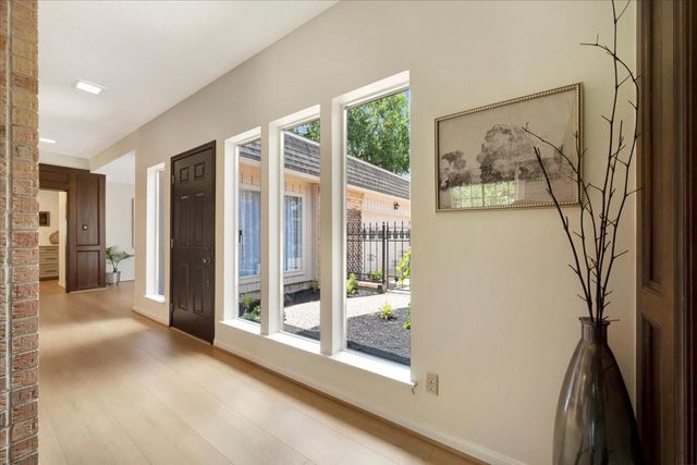 16410 Glenshannon Drive, Houston, TX 77059