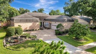 16410 Glenshannon Drive, Houston, TX 77059