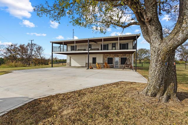 4211 Fm 897, Dodd City, TX 75438