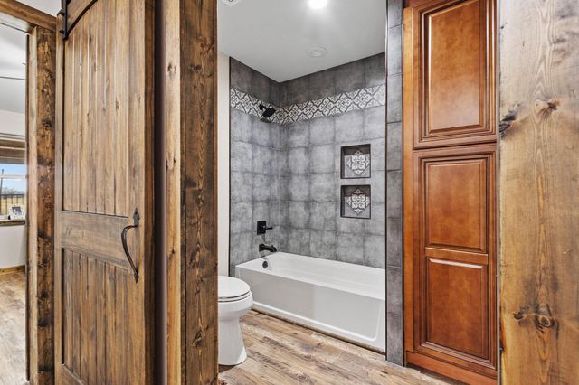 4211 Fm 897, Dodd City, TX 75438