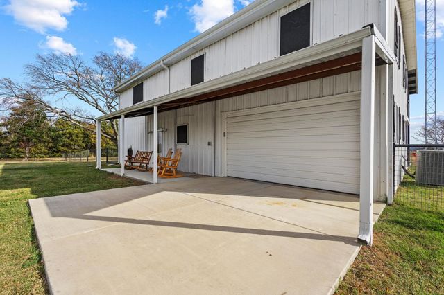 4211 Fm 897, Dodd City, TX 75438