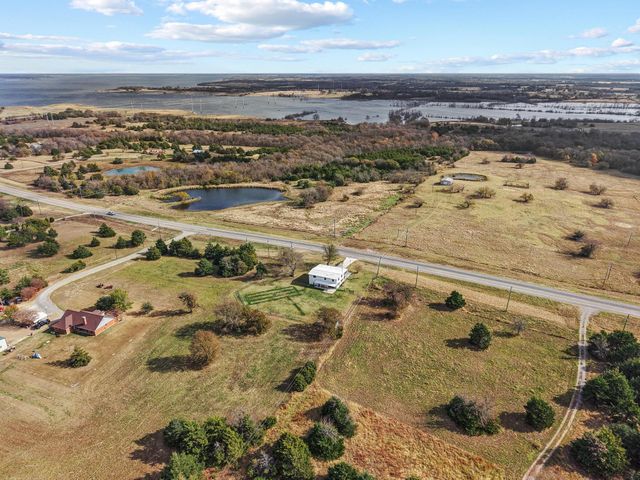 4211 Fm 897, Dodd City, TX 75438