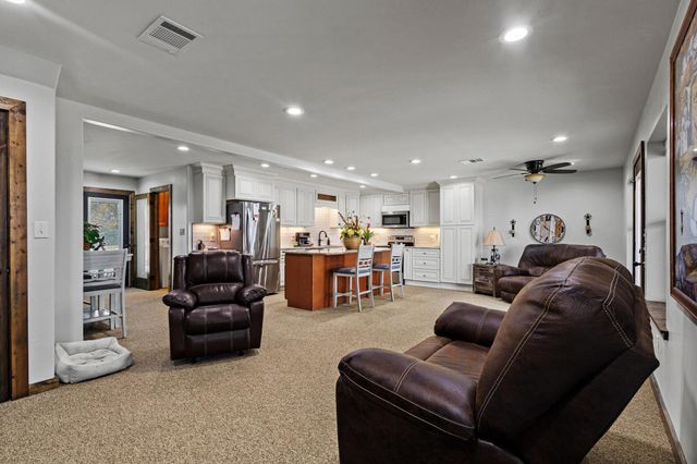 4211 Fm 897, Dodd City, TX 75438