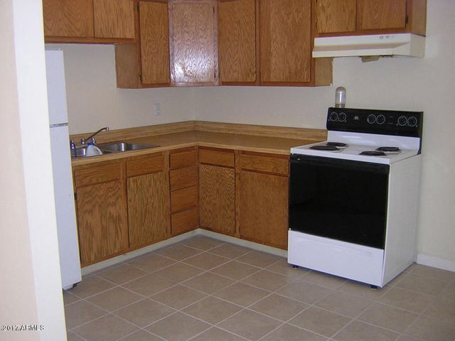 4940 E Holly Street Apt B, Phoenix, AZ 85008