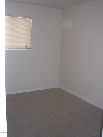4940 E Holly Street Apt B, Phoenix, AZ 85008
