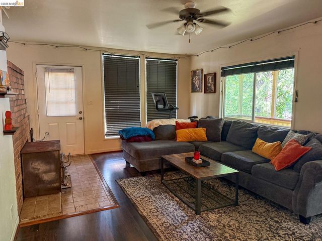 22888 Highland Dr, Twain Harte, CA 95383