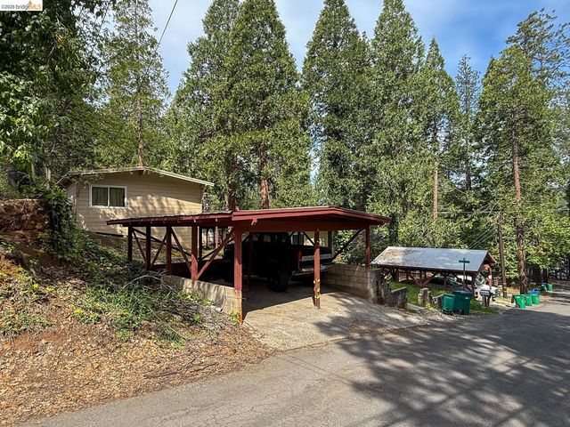 22888 Highland Dr, Twain Harte, CA 95383