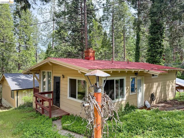 22888 Highland Dr, Twain Harte, CA 95383