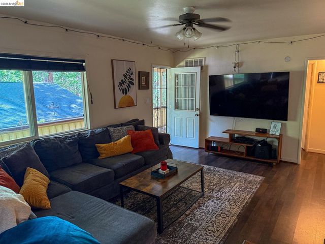 22888 Highland Dr, Twain Harte, CA 95383