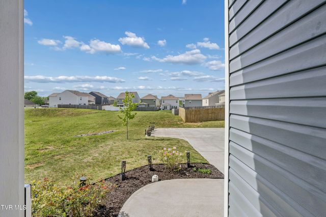 99 Sessile Court, Johnson City, TN 37604