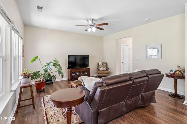 99 Sessile Court, Johnson City, TN 37604