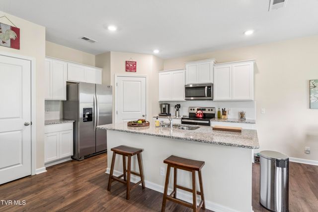 99 Sessile Court, Johnson City, TN 37604