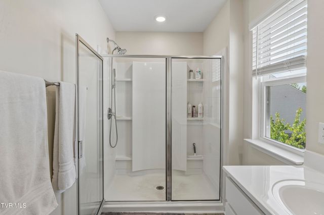 99 Sessile Court, Johnson City, TN 37604