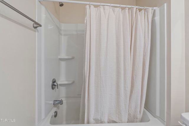 99 Sessile Court, Johnson City, TN 37604