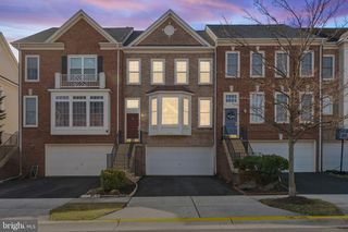 42685 ROLLING ROCK, Chantilly, VA 20152