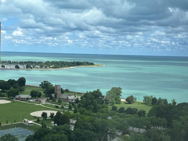 3550 N Lake Shore Drive 2707, Chicago, IL 60657