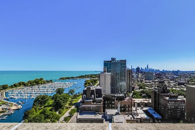 3550 N Lake Shore Drive 2707, Chicago, IL 60657