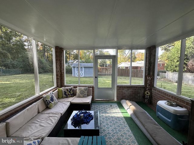3910 FOREST GROVE DR, Annandale, VA 22003