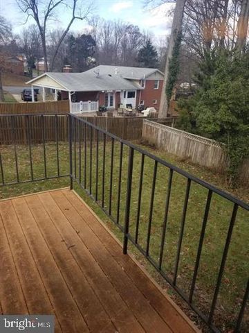 3910 FOREST GROVE DR, Annandale, VA 22003