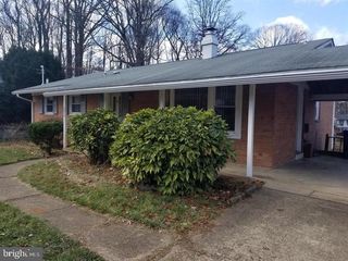 3910 FOREST GROVE DR, Annandale, VA 22003