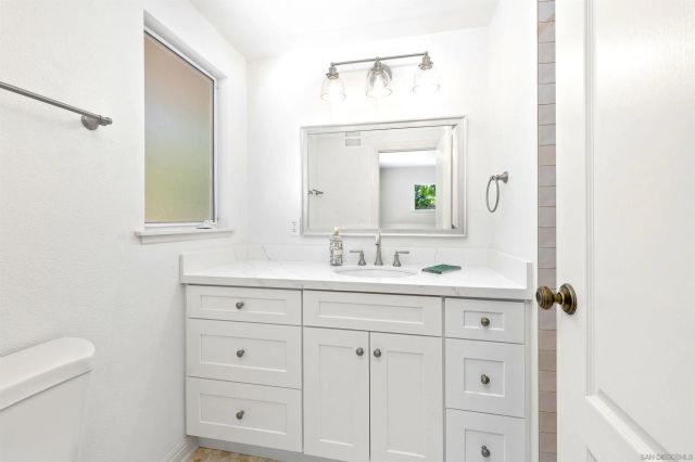 5577 Honors Dr, San Diego, CA 92122