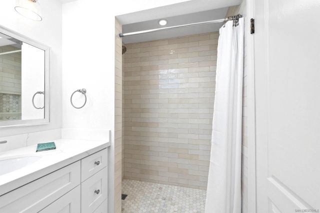 5577 Honors Dr, San Diego, CA 92122