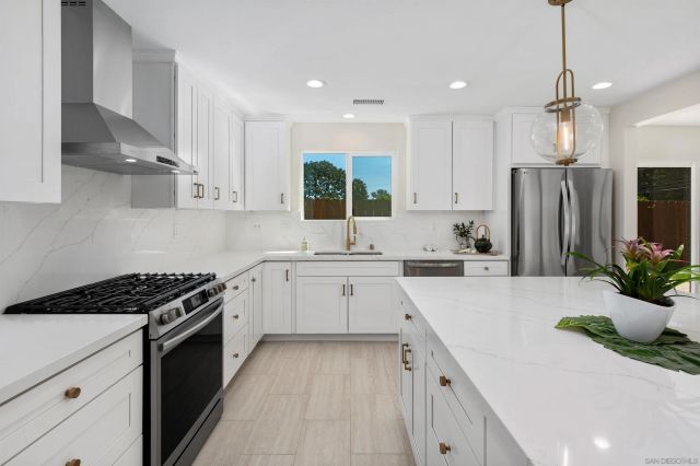 5577 Honors Dr, San Diego, CA 92122