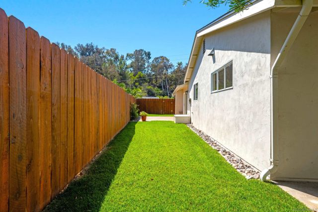 5577 Honors Dr, San Diego, CA 92122