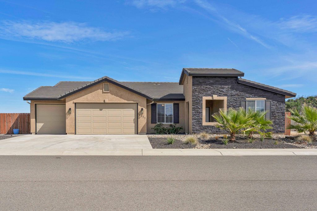 4771 Lower Springs Road, Redding, CA 96001