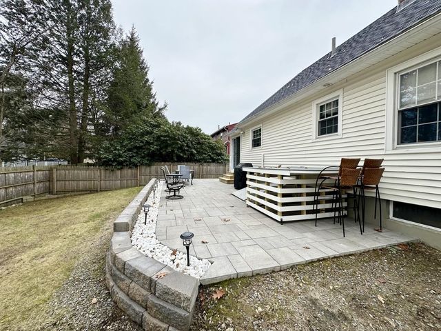 43 Carver Street, Manchester, NH 03109